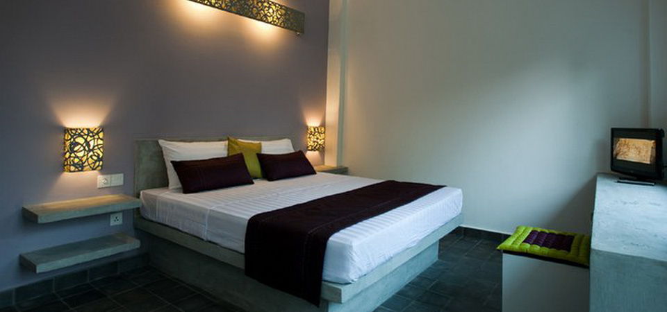 The 252 Hotell Phnom Penh Exteriör bild