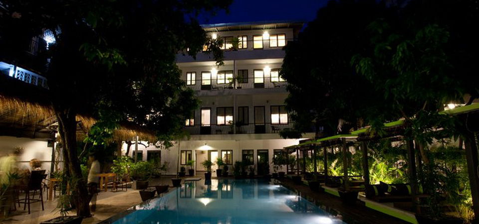 The 252 Hotell Phnom Penh Exteriör bild